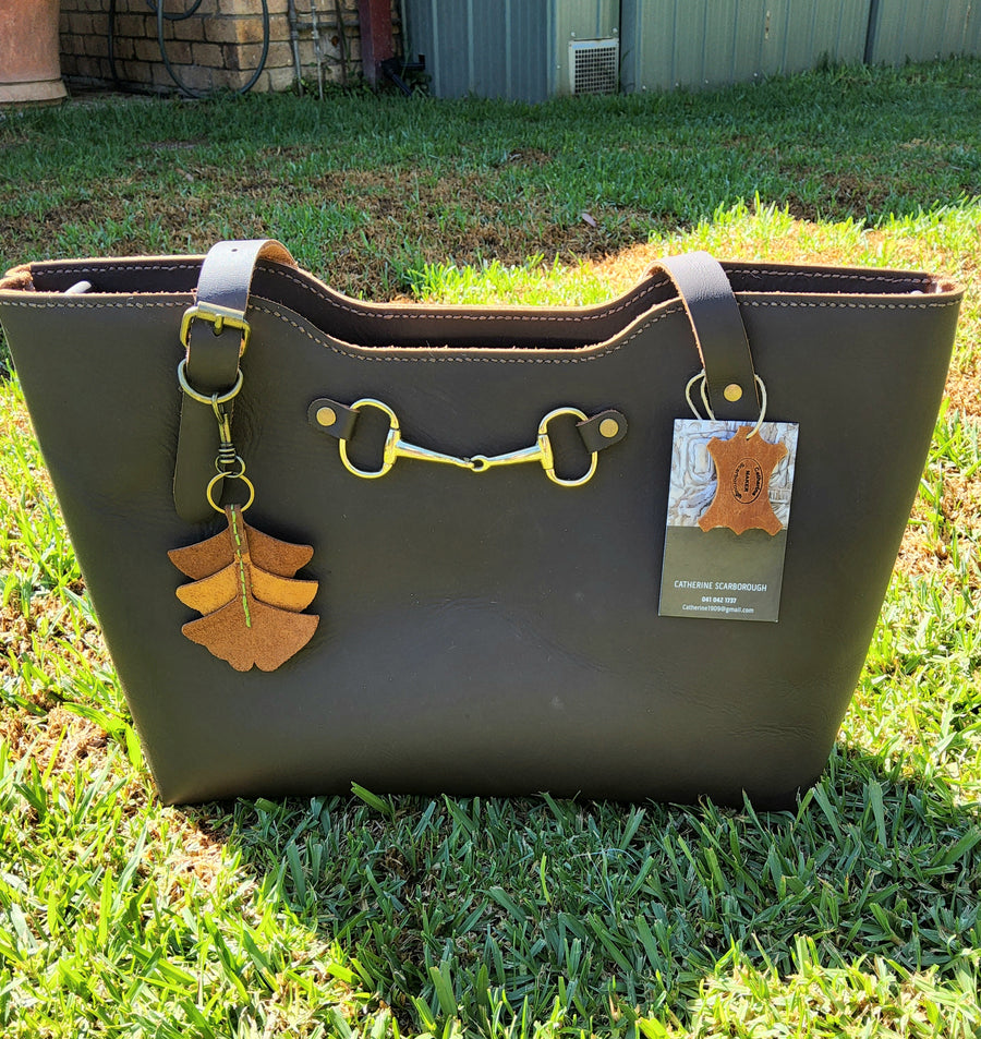 Leather handbag/satchel with Zip